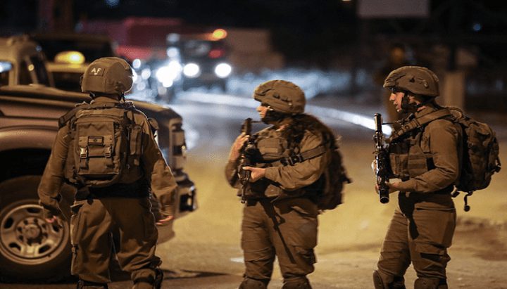 الاحتلال يقمع فعالية سلمية في أراضي مهددة بالاستيلاء غرب بيت لحم