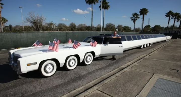 أطول سيارة بالعالم تحطم تضم مهبط طائرات وملعب جولف