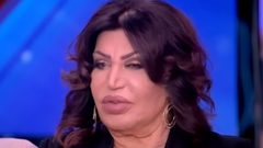 نجوى فؤاد تكشف عن أسرار في حياتها وندمها على دخول الفن