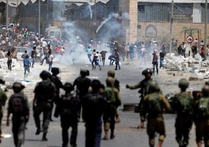 إصابة شاب برصاص الاحتلال خلال مواجهات في الخليل