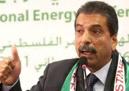 الطيراوي لـ "اشتية": أنت لا تمثلني في الحكومة ولا تمثل حركة فتح