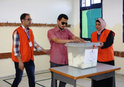 لجنة الانتخابات: اتخاذ اجراءات لتقليل الاكتظاظ وتسهيل اقتراع ذوي الإعاقة