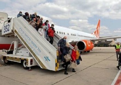 "إسرائيل" تعلن وصول 273 يهوديا جديدا من أوكرانيا