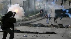 إصابات بالاختناق جراء اعتداء الاحتلال على المشاركين بفعالية في جبل الريسان