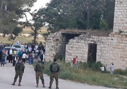 مستوطنون يقتحمون منطقة المسعودية الأثرية شمال غرب نابلس