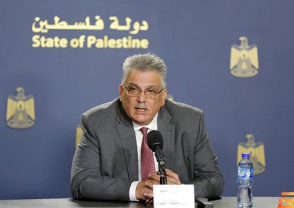 غنيم يبحث مع بنك الاستثمار الأوروبي البرامج والمشاريع المستقبلية