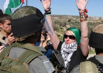 الاحتلال يصور وجوه الأجانب لمنعهم من دخول إسرائيل