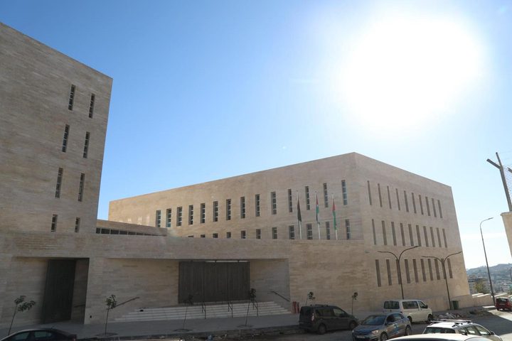 مجلس القضاء الأعلى يفتتح مجمع محاكم الخليل
