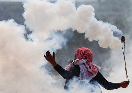 إصابة صحفي بالرصاص المعدني خلال المواجهات مع الاحتلال في بيتا