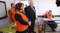 مشاهد من اقتراع رئيس لجنة الانتخابات د.حنا ناصر ، وقيامه بجولة تفقدية لعدد من مراكز الاقتراع في محافظتي رام الله والبيرة.