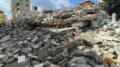 مصرع عاملين وإصابة آخرين جراء انهيار مبنى قيد الانشاء في مدينة طولكرم