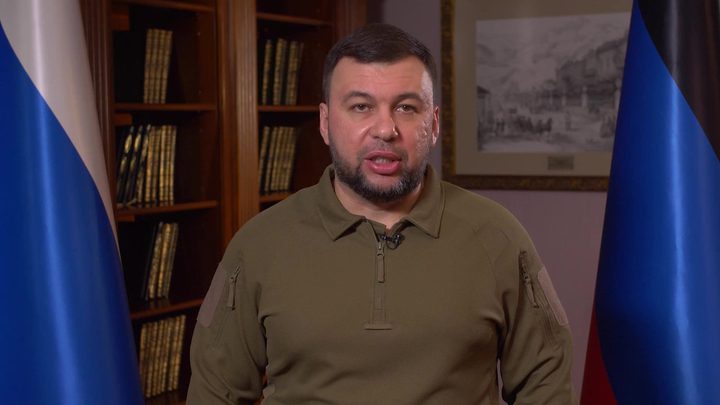 زعيم منطقة لوغانسك الانفصالية في أوكرانيا  يرجح عمل استفتاء للانضمام إلى روسيا