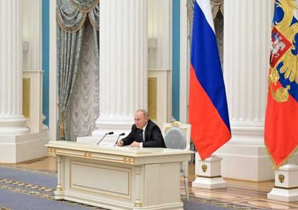 بوتين يصدر تعليماته بتحويل مدفوعات الغاز إلى الروبل حتى 31 مارس الجاري