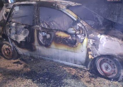 مستوطنون يحرقون أربع مركبات في جالود جنوب نابلس