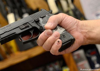قفزة تزيد عن 700٪ في التقدم لرخصة حيازة أسلحة