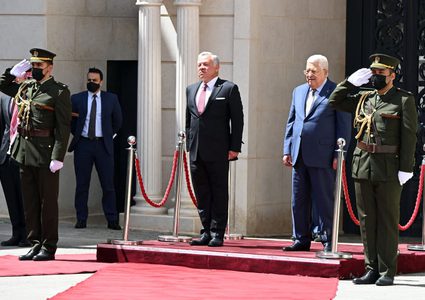 من اجتماع الملك عبد الله الثاني والأمير الحسين مع الرئيس محمود عباس في رام الله