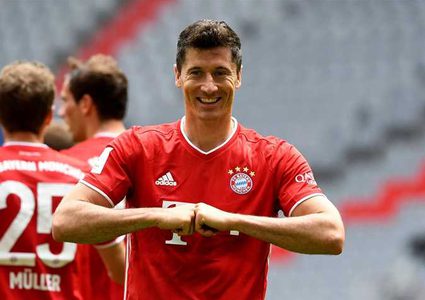 برشلونة يفضل صلاح ونجم البوندسليجا على ليفاندوفسكي