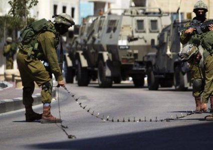 الاحتلال يغلق مدخل قرى بني زيد الغربية شمال غرب رام الله