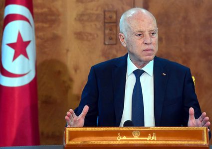 الرئيس التونسي يعلن عن حل البرلمان