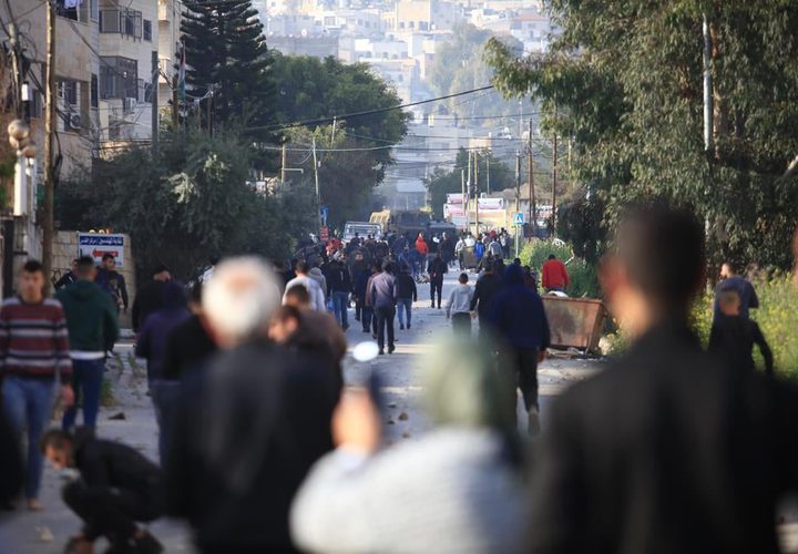 من اقتحام قوات الاحتلال لمخيم جنين صباح اليوم الخميس وتصدي المواطنين لهم- مما أدى لاستشهاد شابين واصابة 15 أخرين