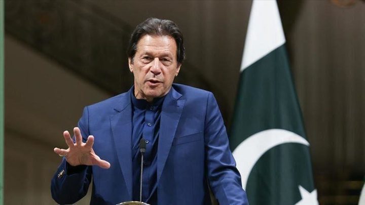 عمران خان يتهم واشنطن بدعم تحرك للإطاحة به