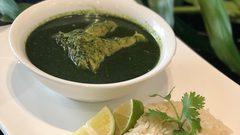 الملوخية سيدة المائدة الفلسطينية في رمضان