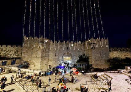 الصفدي يبحث بضرورة ممارسة المصلين الحرية الكاملة في الأقصى