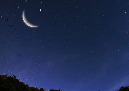 مرصد فلسطين الفلكي يُشكك برؤية هلال رمضان بالأمس