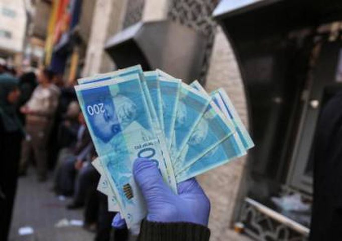 المالية: غدا رواتب الموظفين بنسبة 80%