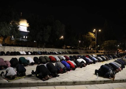 من صلاة عشاء وتراويح اليوم الثاني من رمضان في المسجد الأقصى المبارك