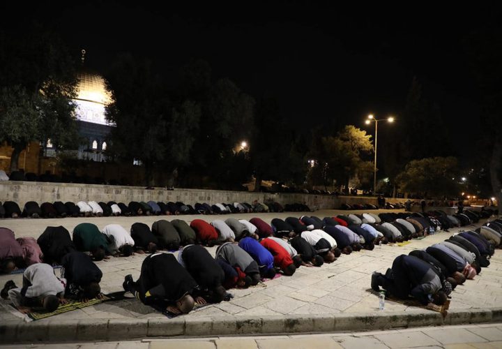 من صلاة عشاء وتراويح اليوم الثاني من رمضان في المسجد الأقصى المبارك
