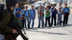 الاحتلال يحتجز ثلاثة طلاب جنوب بيت لحم