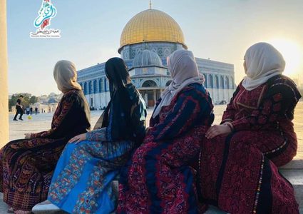 "ثوبي هوية وصك ملكية".. جمعية الزي الفلسطيني تختتم مشروع التوثيق الثاني