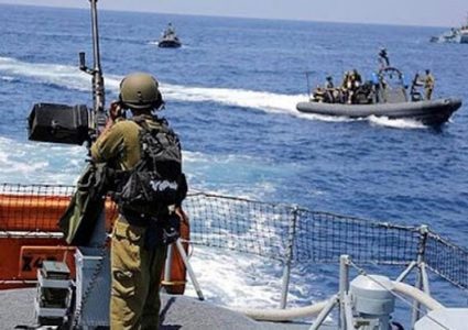 زوارق الاحتلال تطلق النار تجاه مراكب الصيادين شمال غزة