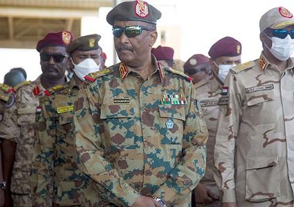 السودان: البرهان يكلف عسكرياً سابقاً بملف التطبيع مع الاحتلال