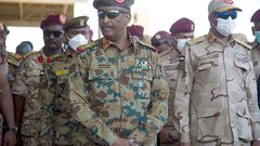 السودان: البرهان يكلف عسكرياً سابقاً بملف التطبيع مع الاحتلال