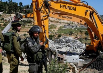 الاحتلال يخطر بهدم منزل ومنشآت في العيسوية