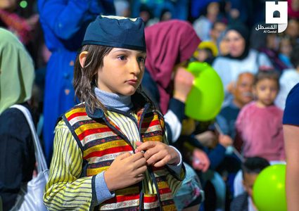 “أطفال القدس في فعالية إضاءة فانوس برج اللقلق بالبلدة القديمة"