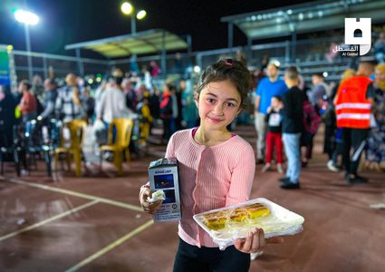 “أطفال القدس في فعالية إضاءة فانوس برج اللقلق بالبلدة القديمة"