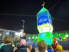 “أطفال القدس في فعالية إضاءة فانوس برج اللقلق بالبلدة القديمة"