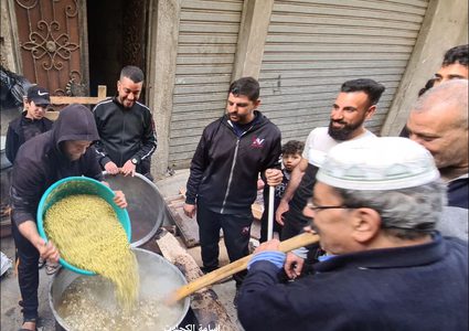 أبو يوسف يطبخ الجريشة ويوزعها مجانا لأهل حارته طيلة رمضان