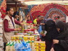 افتتاح سوق خيري في خانيونس