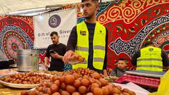 افتتاح سوق خيري في خانيونس