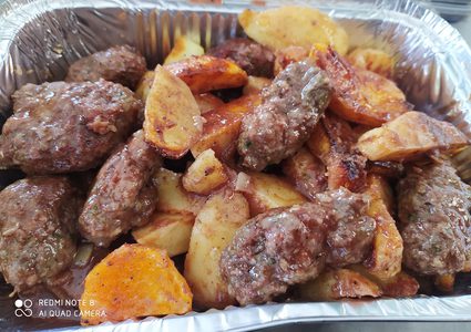 جمعية نساء بيتا التنموية توزع يوميا وجبات إفطار للصائمين الفقراء بمعدل 500- 700 وجبة بدعم من أهل الخير، ومن خلال تكية بيتا الخيرية