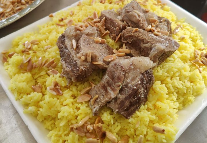 جمعية نساء بيتا التنموية توزع يوميا وجبات إفطار للصائمين الفقراء بمعدل 500- 700 وجبة بدعم من أهل الخير، ومن خلال تكية بيتا الخيرية