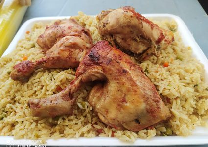 تكية بيتا الخيرية توزع وجبات يومية على الفقراء