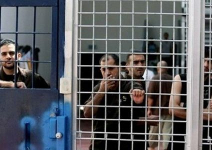 500 معتقل اداري يواصلون مقاطعتهم لمحاكم الاحتلال