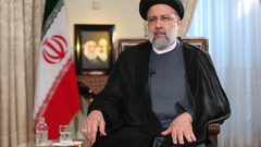 الرئيس الإيراني :طهران لن تتخلى عن حقها في تطوير القطاع النووي