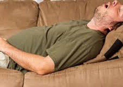 دراسة جديدة تكشف عن سبب الخمول بعد تناول الإفطار في رمضان