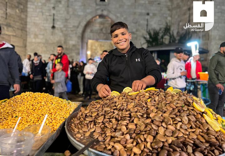 بسطات باب العامود المليئة بالخيرات في شهر رمضان